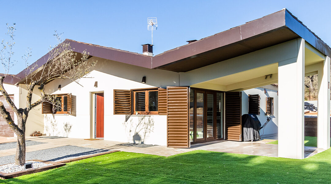 Cómo diseñar una casa con aire tradicional o rústico